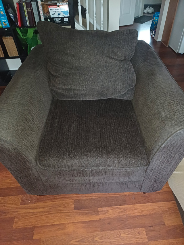 Chair & Large Sofa set in Couches & Futons in Edmonton - Image 2