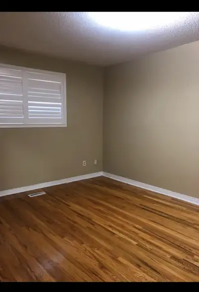 Room rental in Rexdale/Etobicoke. 1 parking space. Close to Humber College, Grocery Store, Religious...
