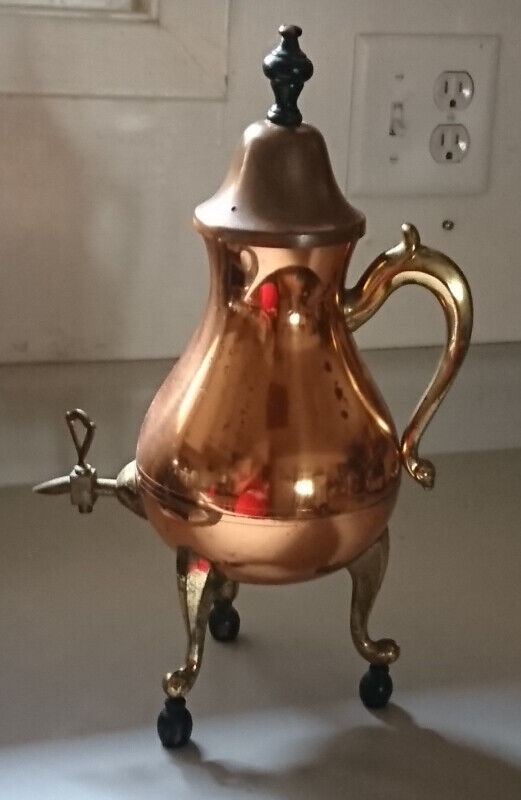 Antique Dutch Copper Samovar Coffee Pot with Brass, Handle & Tap in Arts & Collectibles in Oshawa / Durham Region - Image 2