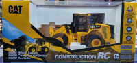 1:24 Scale RC 950M Wheel Loader