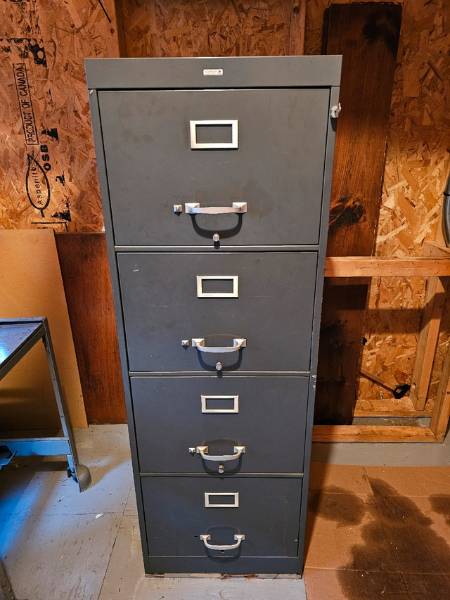 4 drawer filing cabinet in Bookcases & Shelving Units in Ottawa - Image 3