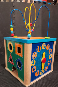 Kids activity cube