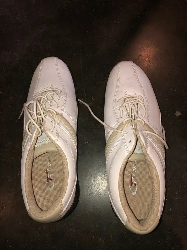Golf shoes in Men's Shoes in Saskatoon - Image 3