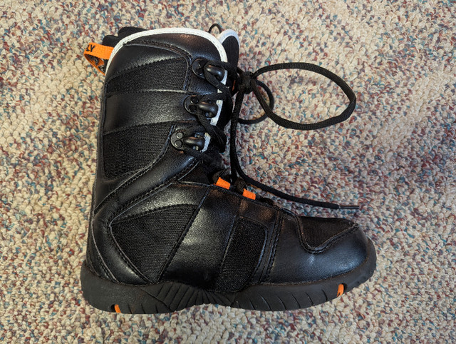 Firefly Snowboard Boots (Men's Size 5.5) in Snowboard in Winnipeg - Image 3