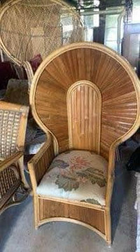 Vintage rattan/bamboo peacock chair “Like New”