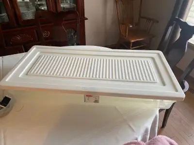 storage VGUC under the bed rubbermaid container W/ lid, View more