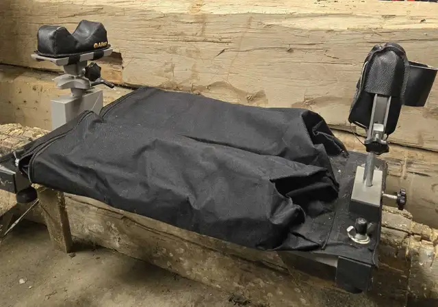 Target Shooting Rest in Fishing, Camping & Outdoors in Norfolk County - Image 3