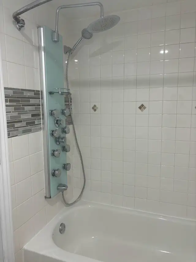 fully furnished basement room in Room Rentals & Roommates in City of Toronto - Image 3