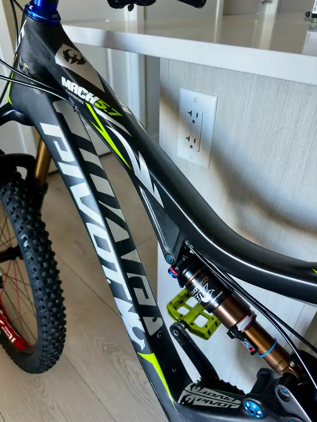 Mountain bike in Mountain in Calgary - Image 7