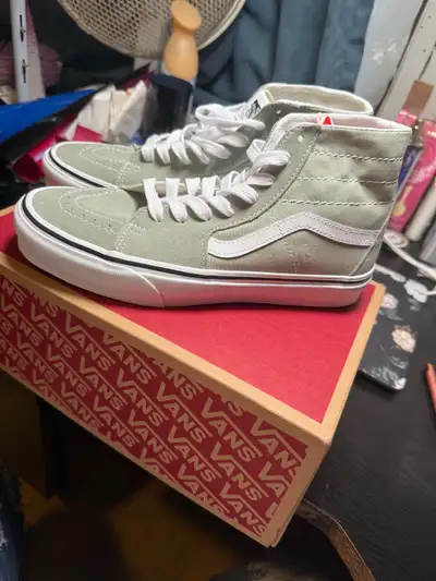 Vans - brand new , View more