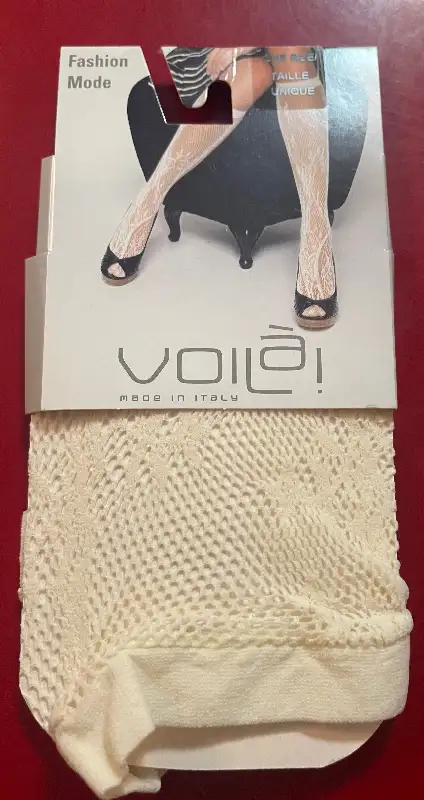 New Elegant Detailing Vanilla O/S VOILÀ Italian Knee High in Women's - Bottoms in Mississauga / Peel Region - Image 2