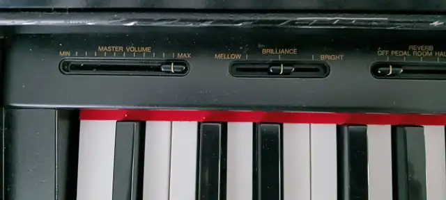 Piano électronique in Pianos & Keyboards in City of Montréal - Image 7