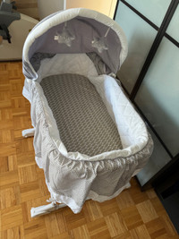 Baby Crib - Bassinette Bebe (moise)