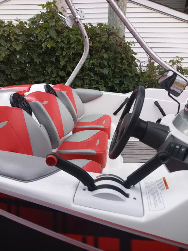 bateau bombardier seadoo 150 dans Vedettes et bateaux à moteur  à Ville de Montréal - Image 3