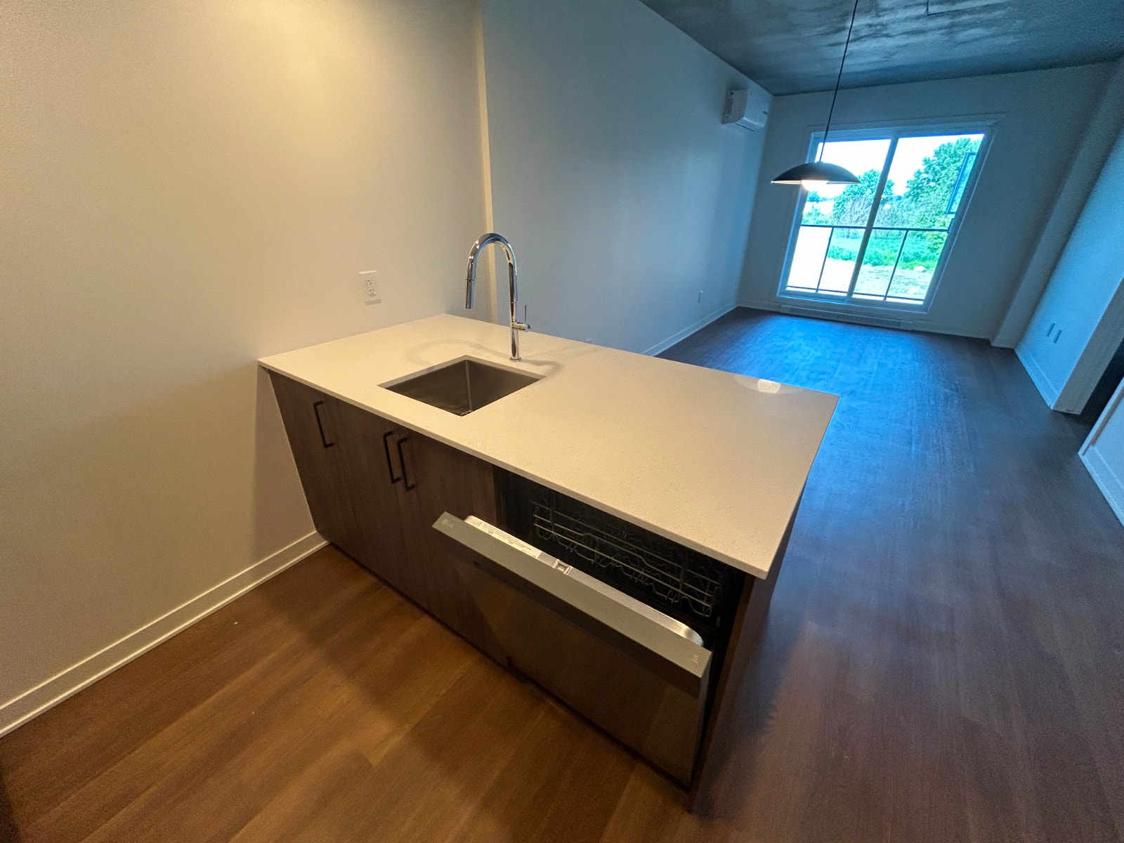 3½ NEUF 2026 – 2 MOIS GRATUIT – Saint-Bruno — photo 2