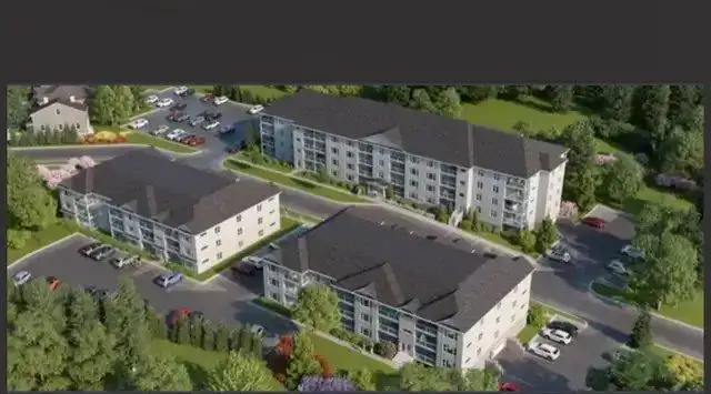 2 bedroom top floor corner unit in Southwood Park!!!