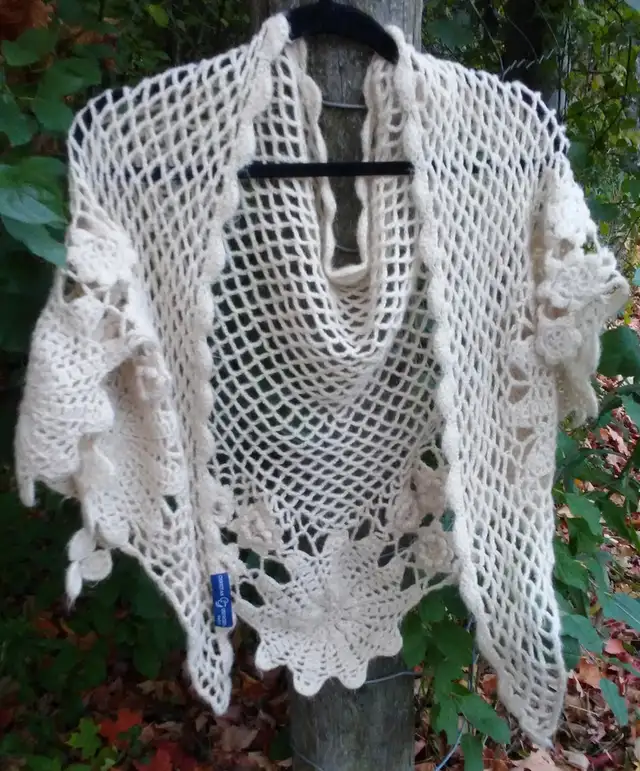 Crocheted Shawl Wraps62863279833217121