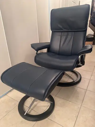 Ekornes Stressless Admiral Leather Recliner and Ottoman, View more