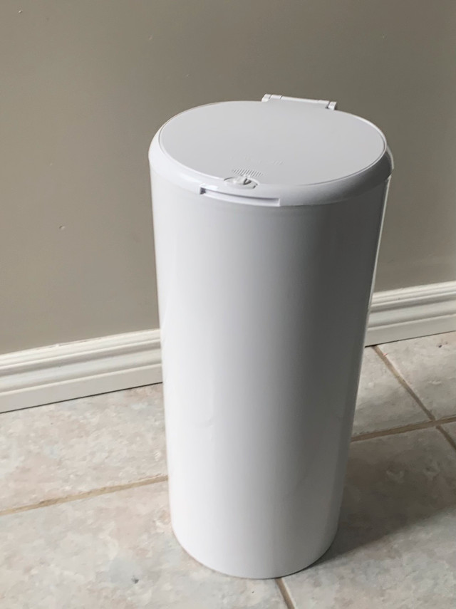 Purepail Diaper Pail Classic Diaper Pail White  in Bathing & Changing in Kitchener / Waterloo