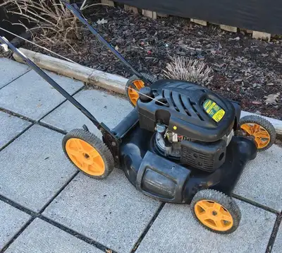 Tondeuse Yardworks 173CC, OHV, 6HP, 22 pces de coupe A-1, View more