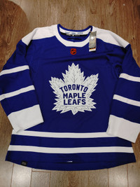 Toronto Maple Leafs Reverse Retro 2.0 jersey - BNWT