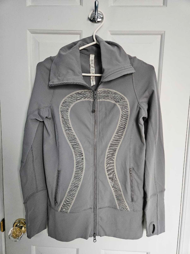 Lululemon Jackets and Sweaters, Size 4 in Women's - Tops & Outerwear in City of Toronto