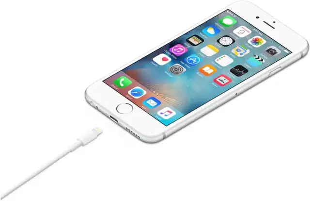 Apple Lightning to USB Cable (1m) in Cables & Connectors in Mississauga / Peel Region - Image 5