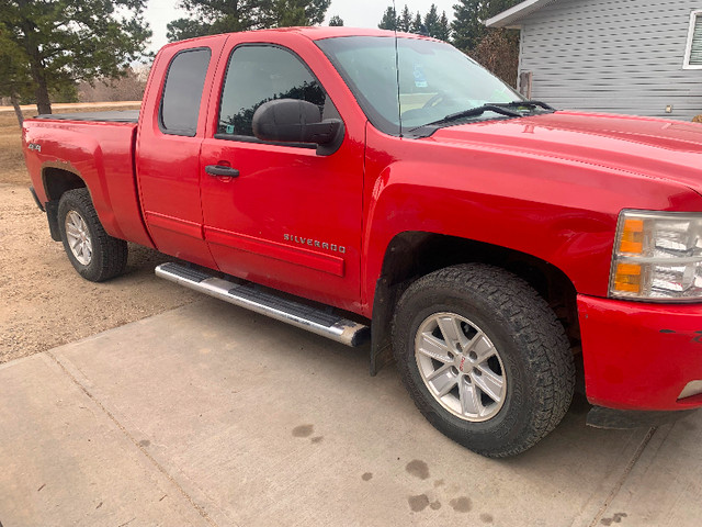 2011 Silverado 1500 5.3l. $8500 firm! in Cars & Trucks in Strathcona County - Image 2