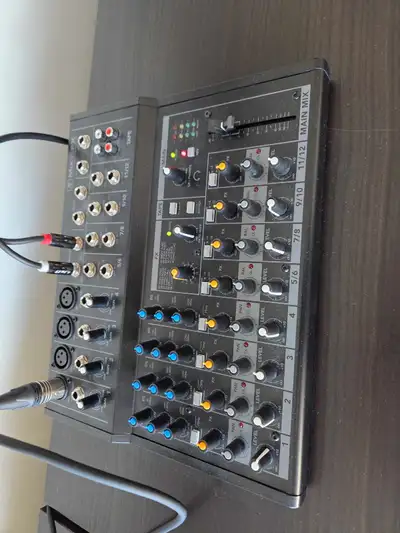 Mackie Mix12FX, View more