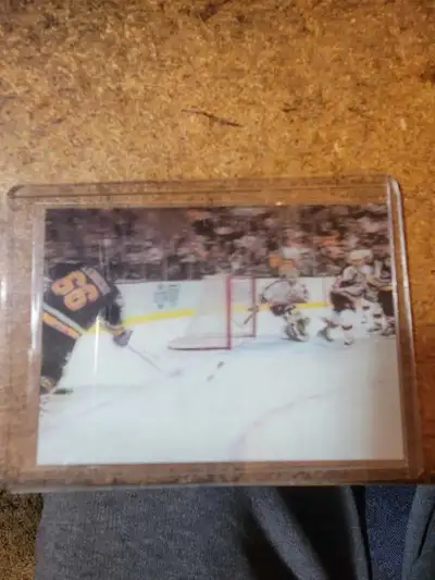 I have a 1996-97 McDonalds/Pinnacle Hockey Ice Breaker Mario Lemieux #21 card for sale. It is part o...