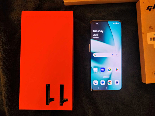 Oneplus 11  in Cell Phones in City of Toronto - Image 4