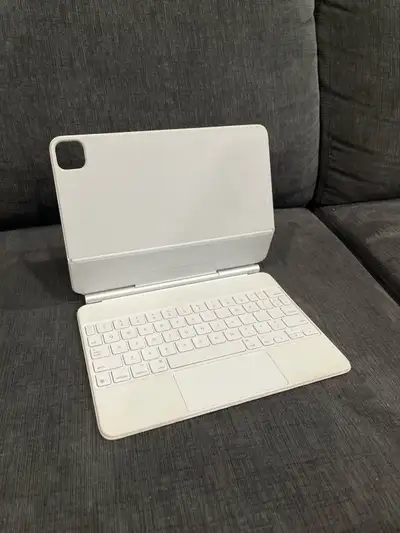 IPad Magic Keyboard, View more