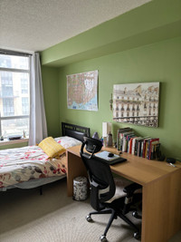 Short term rental for girls ( Fairview mall) 