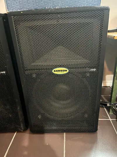 Samson Live! 612 Powered PA Speakers, View more