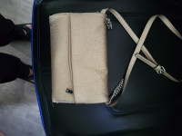 Womens/ladies purse/handbag for sale $5Lot of compartments, zi