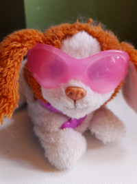 Beau petit chien sonore avec lunettes fur Reals friends