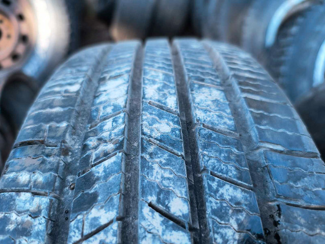 Like New Michelin Defender All Season Tires Pair 15" 195/65 R15 in Tires & Rims in Markham / York Region - Image 2