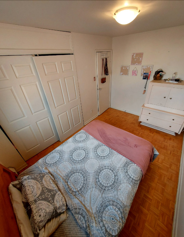 Female Roomate needed for spare room in apartment in Cote Vertu dans Locations temporaires  à Ville de Montréal - Image 3
