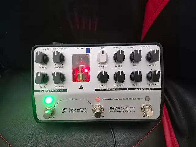 Two Notes ReVolt Guitar Tube Amp Pedal in Amps & Pedals in City of Toronto - Image 4