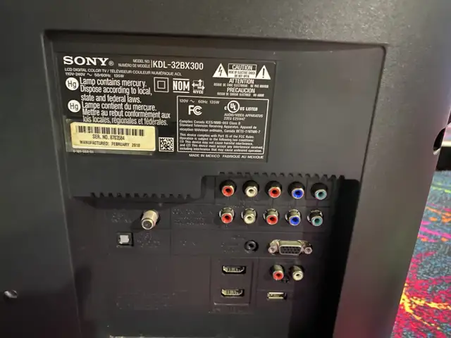 32 inch Sony LCD TV model KDL-32BX300 in TVs in Ottawa - Image 3