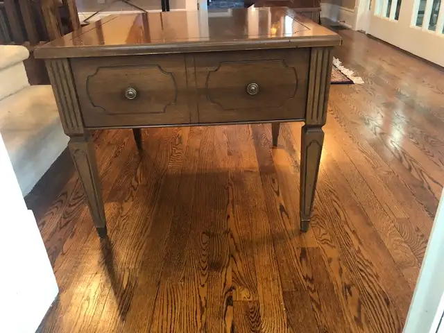 Vintage 1960s Solid Wood Walnut End Table (s)/Coffee Table in Coffee Tables in Ottawa - Image 9