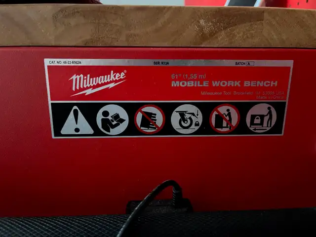 Milwaukee Workbench 61"x22"1/4543429148814888961