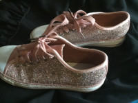 Woman / girls sz. 6 New Sparkly sneakers pink never worn