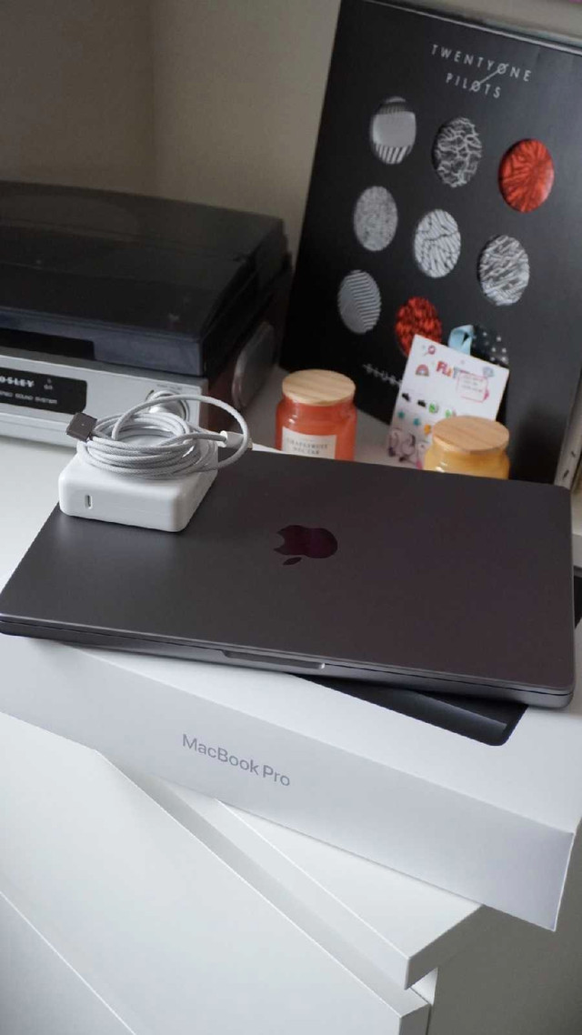 MacBook 14 pro (2023), 24gb in Laptops in City of Toronto