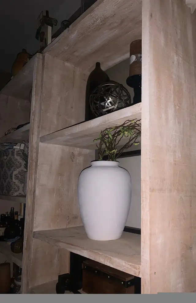 Solid wood Bookshelf in Bookcases & Shelving Units in London - Image 8