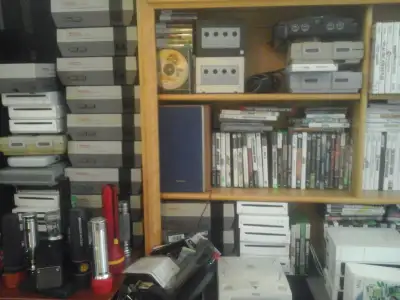 collection de jeux nintendo wii ds nes sony sega genesis etc. nintendo classic 25 nes $40.00 ch. eac...