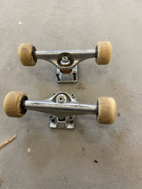 Independent titanium  skateboard trucks with wheel and bearings 