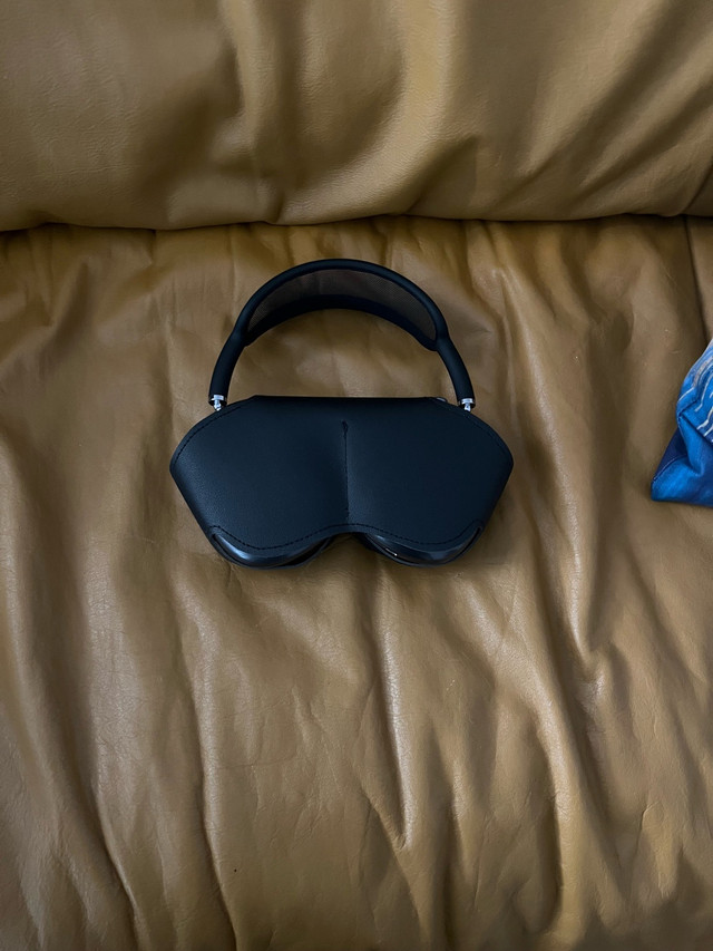 Air Pod Maxes in General Electronics in Ottawa - Image 4