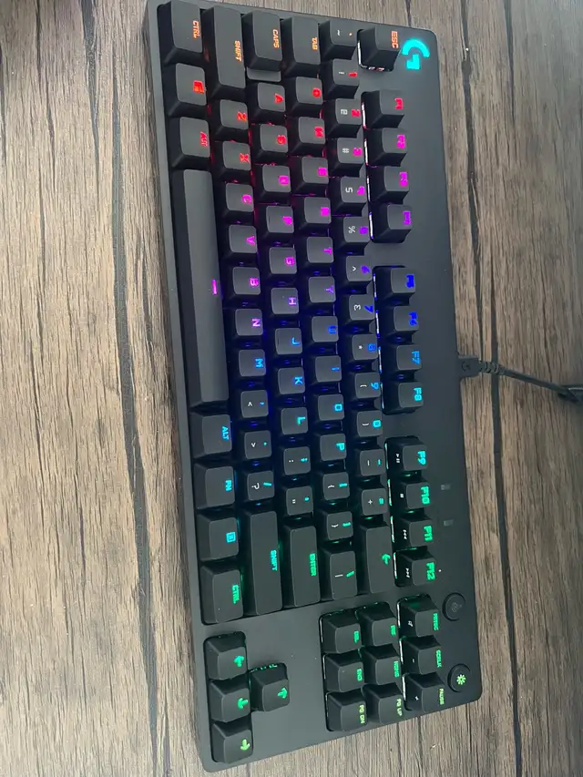 Setup gaming complet in Desktop Computers in Laval / North Shore - Image 5