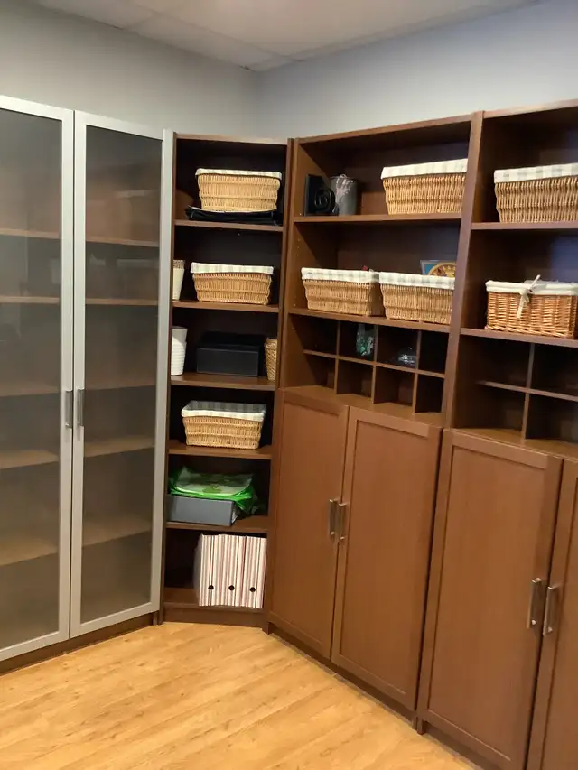Lot de 5 bibliothèques (ikea) in Bookcases & Shelving Units in Longueuil / South Shore - Image 4